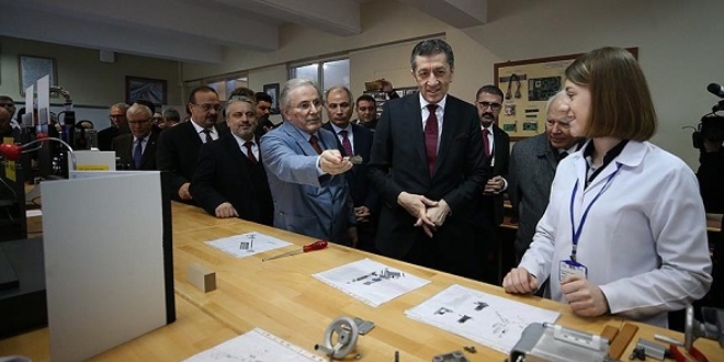 'Mesleki ve teknik eğitimdeki taleplere yetişemiyoruz'