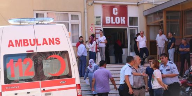 Cani baba oğlunu demir çubukla hastanelik etti