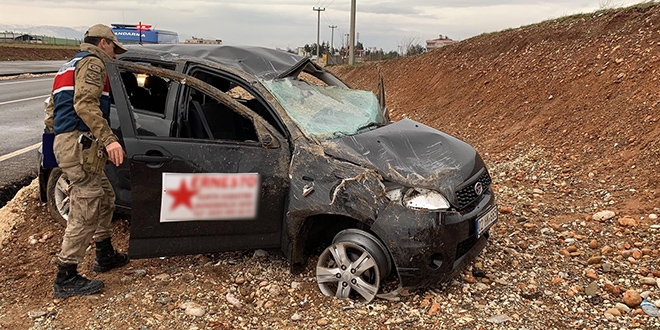 Adıyaman'da otomobil takla attı: 8 yaralı