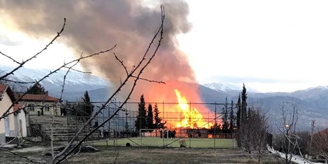 Isparta'da okul yangını