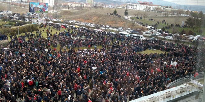 Ankara'da 'EYT Buluşması'na binlerce kişi katıldı