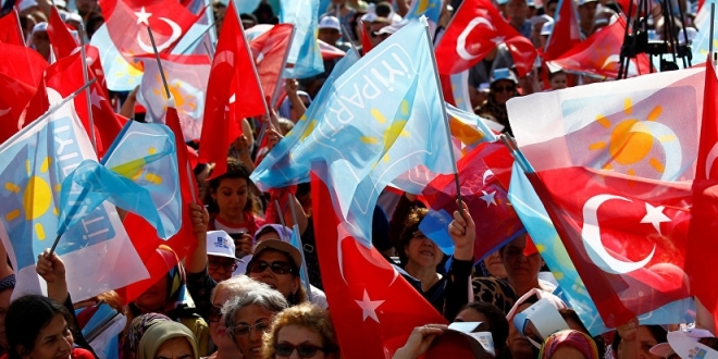 İYİ Parti'de istifa depremi