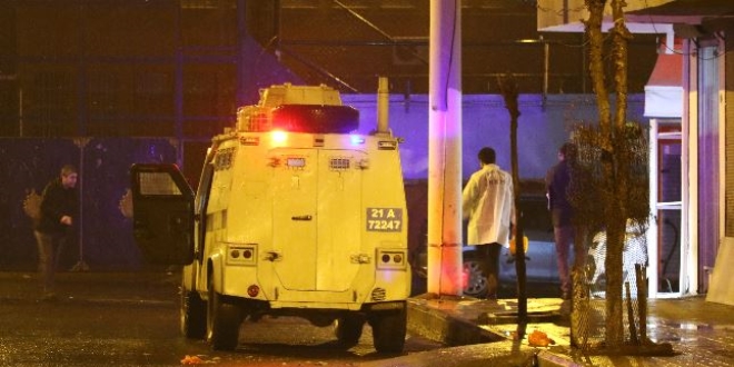 Diyarbakır'da silahlı kavga: 1'i ağır 3 yaralı