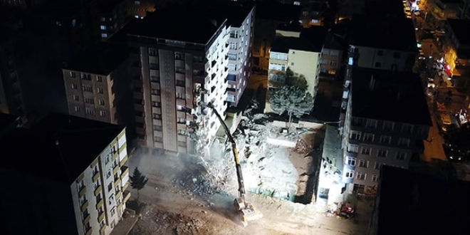 kartal'daki riskli binaların yıkımına ara verildi