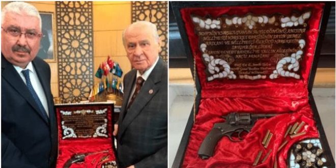MHP liderine 121 yıllık hediye