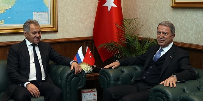 Akar: Bölgede istikrar ve barış için Rusya ile temaslarımız sürüyor