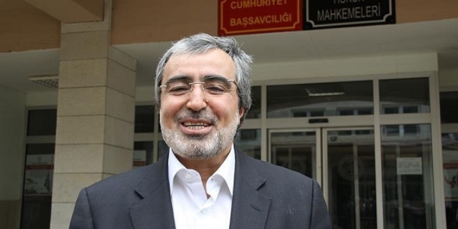 Profesörü 'Peygamber torunuyum' diye kandırmış!