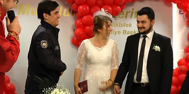 Önce imza sonra kelepçe
