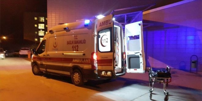 Tüfeği ateş alan güvenlik korucusu kendini vurdu