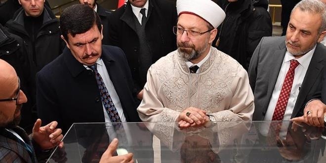 Diyanet İşleri Başkanı Erbaş, Kur'an kursunun açılışını yaptı