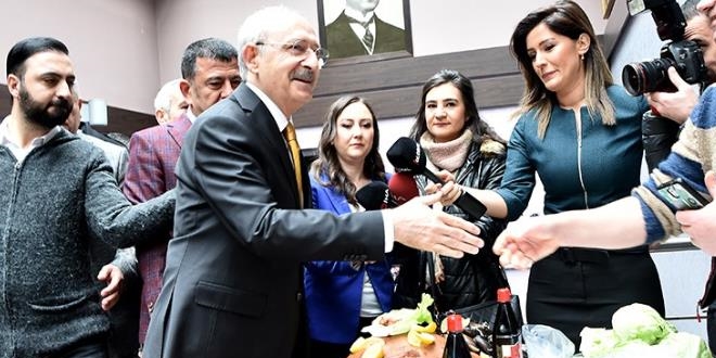 Kılıçdaroğlu, Sokak Ekonomisi Çalıştayı'na katıldı
