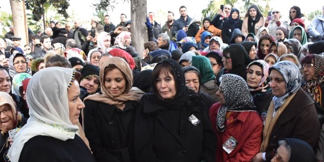 'Ozan Arif' son yolculuğuna uğurlandı