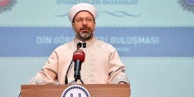 Ali Erbaş: Sigaranın haram olduğunu anlatmalıyız