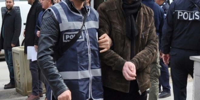 Kırmızı bültenle aranıyorlardı: MİT ve Emniyet birlikte yakaladı