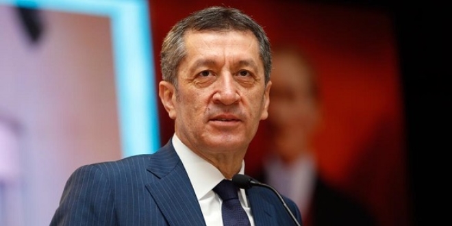 Bakan Selçuk: Yüksek teknolojiyi dikkate alan bakış açısıyla mesafe almalıyız
