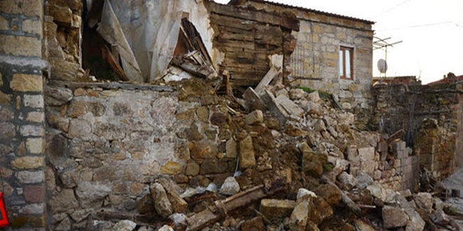 Çanakkale'de 192 hasarlı konut ve yapı tespit edildi