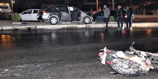 İzmir'de otomobil ile motosiklet çarpıştı: 1 ölü