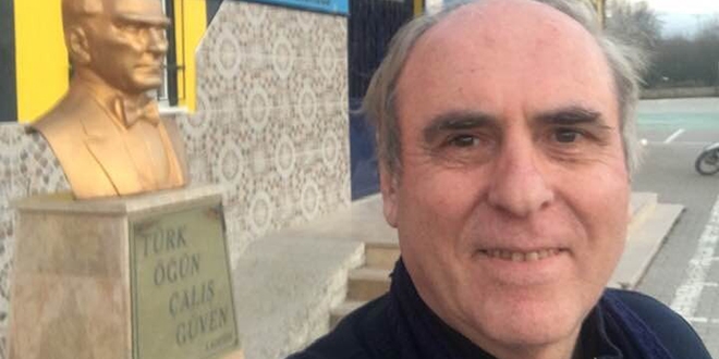 Eski belediye başkanı hırsızı böyle arıyor