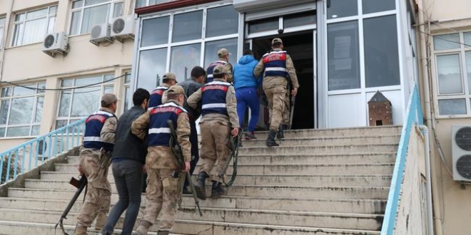 Büyükşehirlerde bombalı eylem hazırlığındaki 3 terörist yakalandı