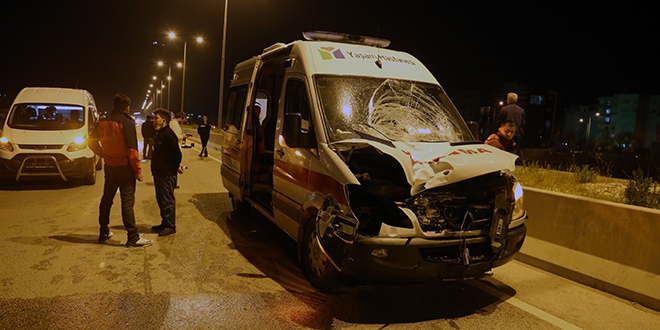 Antalya'da ambulansn arpt yaya ld