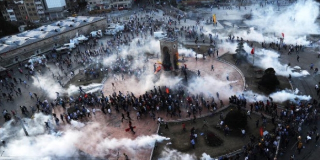 Gezi protestolarna ABD destei