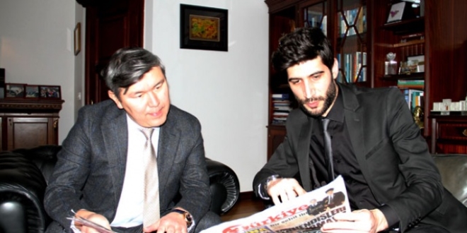'Diriliş popüler, Kürşad filmini birlikte çekelim'