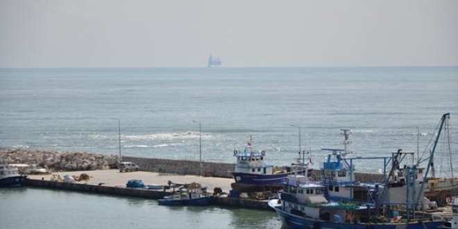 Karataş'ta petrol ve doğal gaz arama çalışmaları başladı