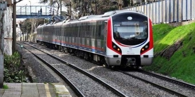 'Banliyö' ilk seferde yolda kaldı