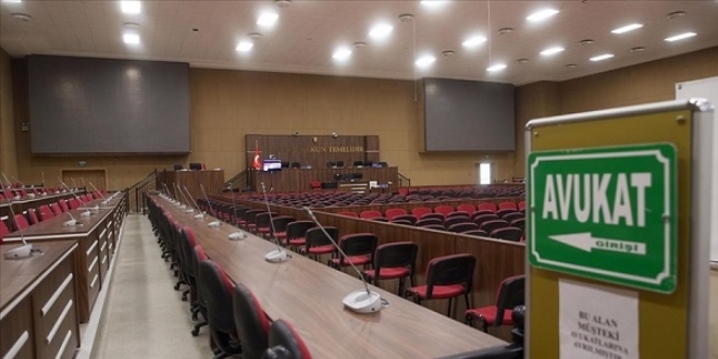 Emekli öğretmenin evinin balkonunda öldürülmesi davasında karar