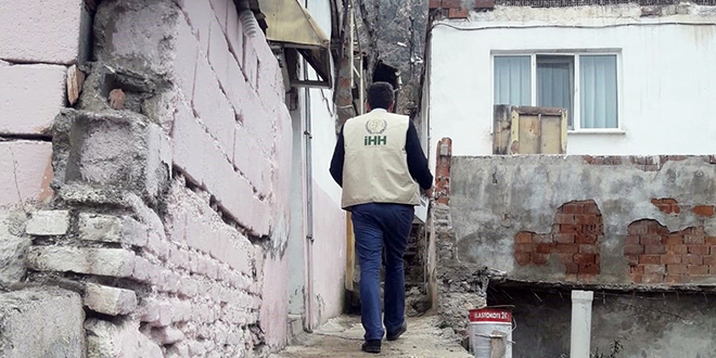 İHH, Türkiye'de 11 bin 100 kişiye kış yardımında bulundu