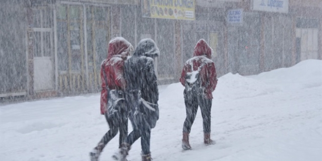 Van'da okullara kar tatili