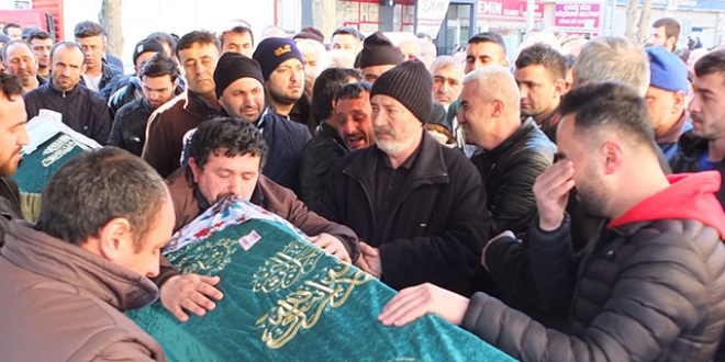 İki kardeşe hüzünlü veda! Gözyaşları sel oldu!