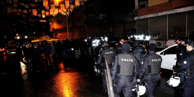 Diyarbakır'da HDP binasında terör operasyonu