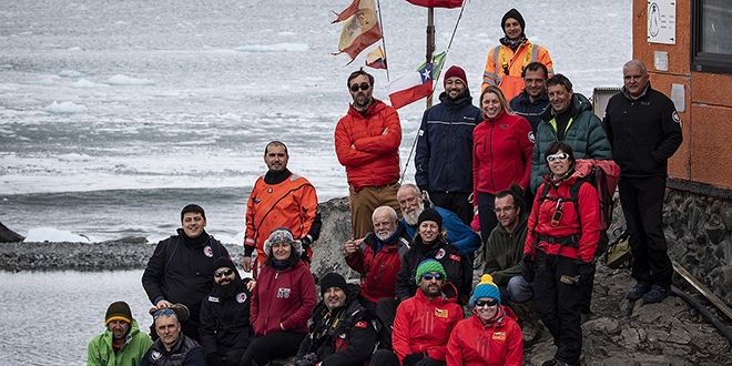 Antarktika'daki Trk ekibinden yabanc slere ziyaret