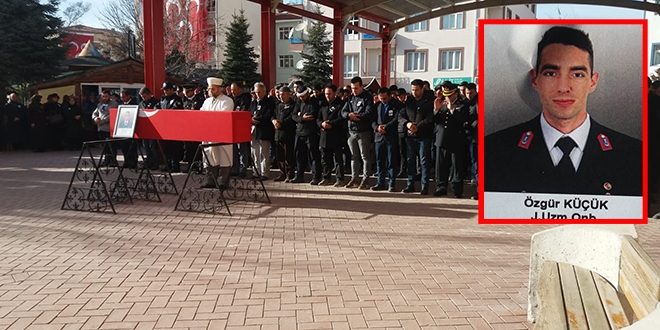 Uzman Onbaşı Küçük, memleketinde toprağa verildi