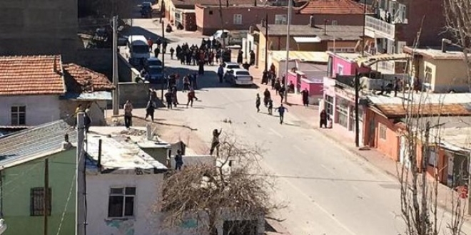 Konya'da komşular arasındaki taşlı kavga bugün de sürdü