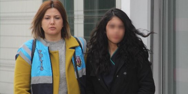 Acil'de liseli kızdan neşterli dehşet