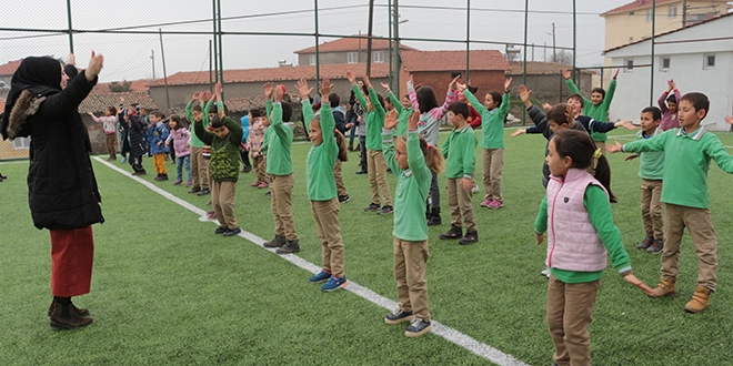 Bu okulda sağlıklı yaşamı öğreniyorlar