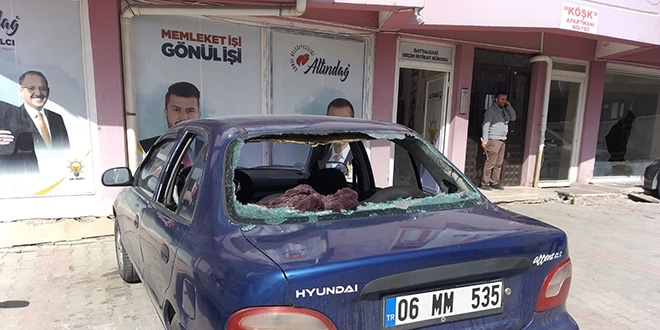 Başkent'te AK Parti Seçim Bürosuna saldırı