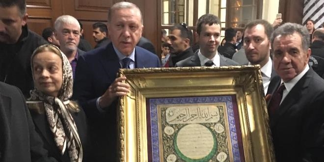 Cumhurbakan Erdoan skenderun'da Kuran Kerim okudu