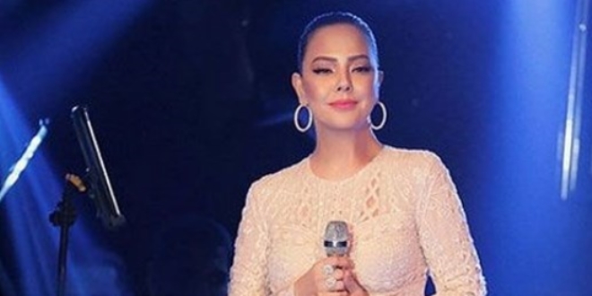 Ebru Gündeş, imara aykırılık davasında beraat etti