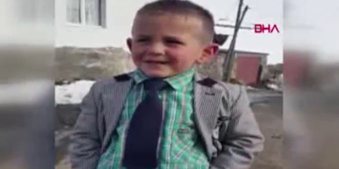 5 yaşındaki muhtar adayı fenomen oldu
