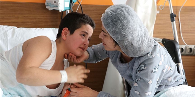 Ölümden döndükten sonra ilk kez kavuştular