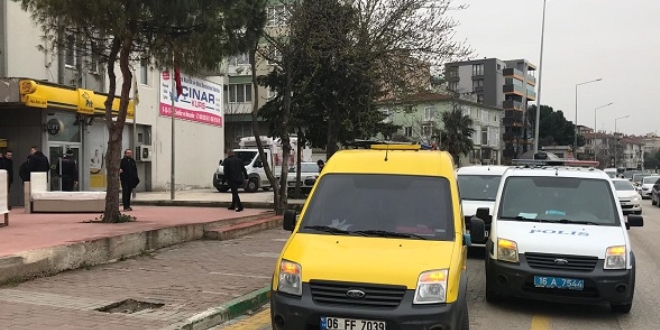 Bursa'da PTT ubesinden silahl soygun