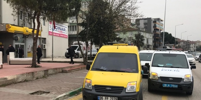 Bursa'da PTT şubesinden silahlı soygun