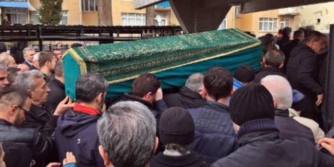 Feridun öğretmen, gözyaşlarıyla toprağa verildi