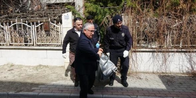98 yaşındaki emekli doktor, sobadan zehirlenip öldü