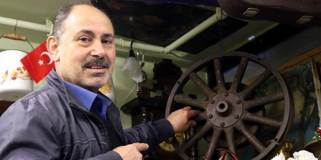 Atatürk'ün otomobilinin jantına 55 bin TL istiyor