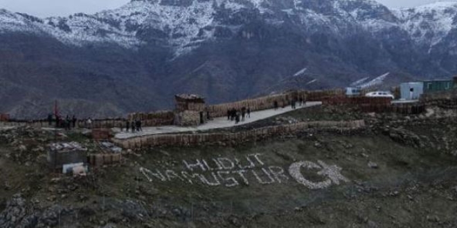 Çukurca'da polis ve asker birlikte nöbette