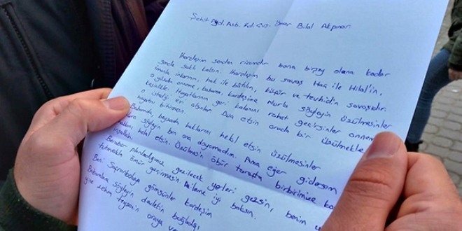 Şehitlerin yazdıkları mektuplar duygulandırdı